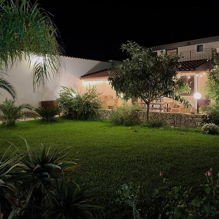 Villa Ramadia フロリーディア エクステリア 写真